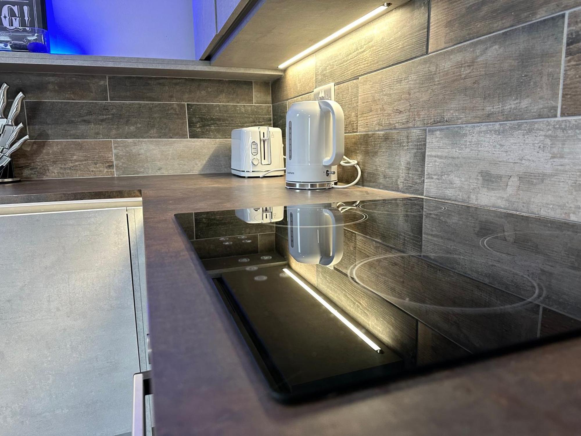 Vibrant Apartments Close To City Centre 카디프 외부 사진
